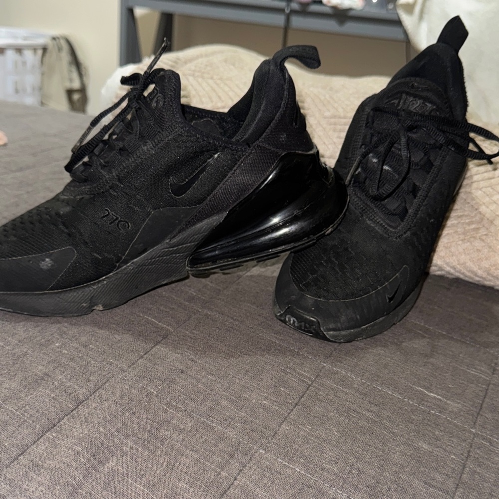 Nike Men's Air Max 270 All-Black Sneakers